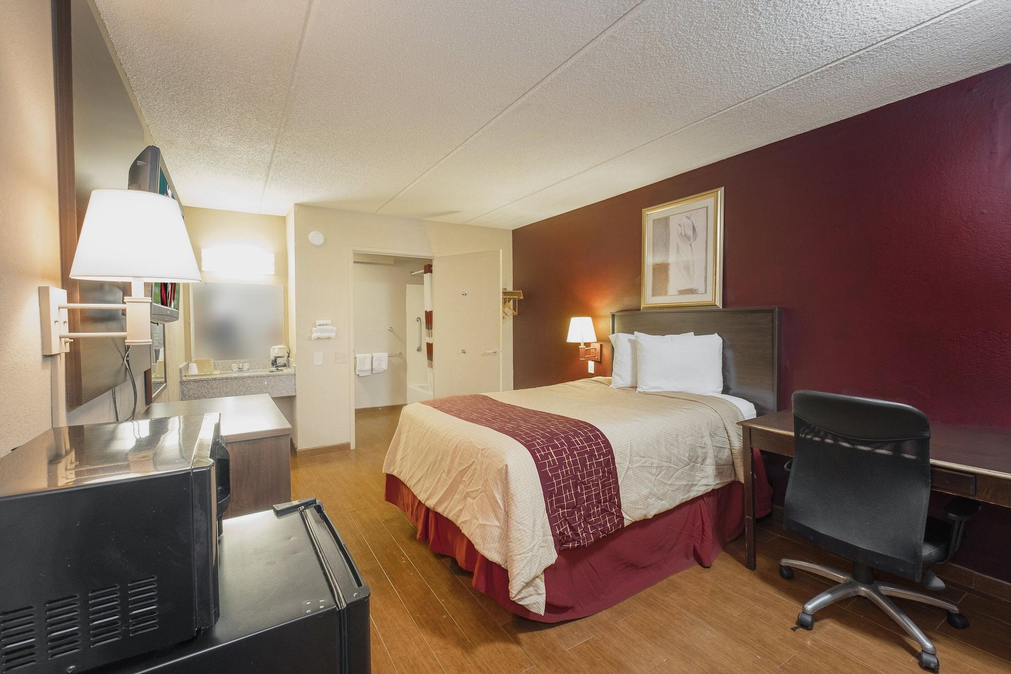 Red Roof Inn Jackson Downtown - Fairgrounds Екстер'єр фото